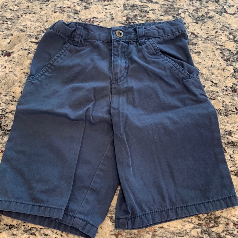 Faded navy khaki shorts size 4T